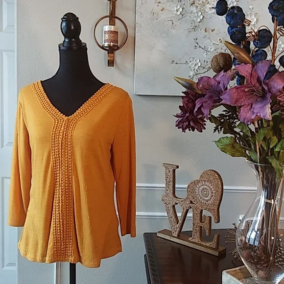 ๐๐ Carolyn Taylor 3/4 Sleeves Tunic Top. Size S. ๐๐ - Picture 16 of 17